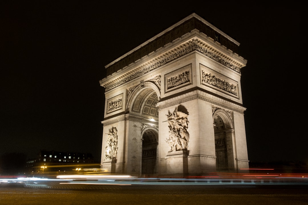 Entdeckung des Pariser Observatoriums: Ein Himmelserlebnis - 77 Av. Denfert Rochereau | Secret World Trip Planner
