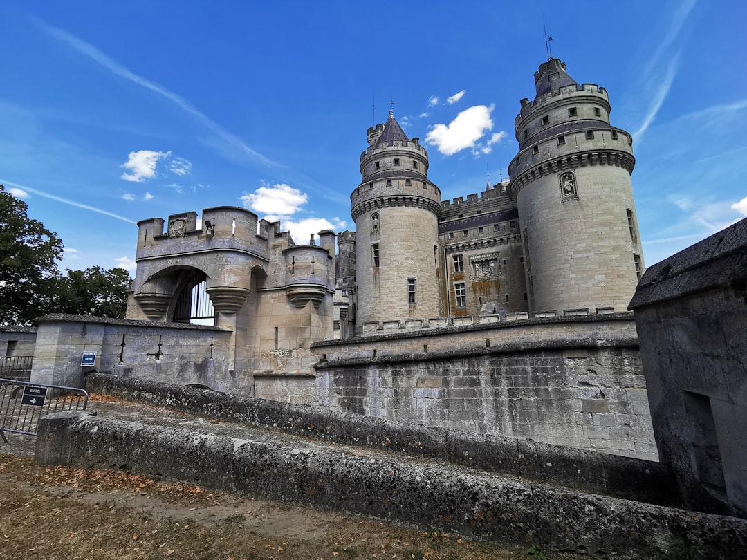 Entdecken Sie den Charme des Château de Pierrefonds in Occitanie - Pierrefonds | Secret World Trip Planner
