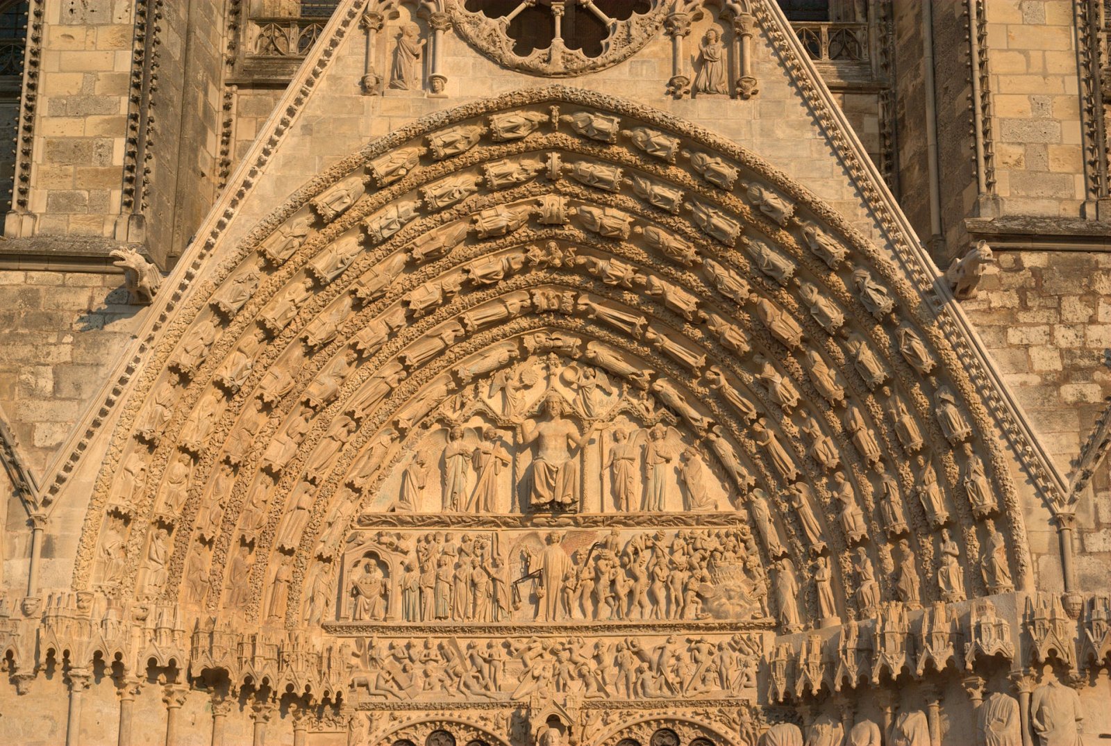 Scopri la maestosa Cathédrale Saint-Étienne di Bourges — Bourges