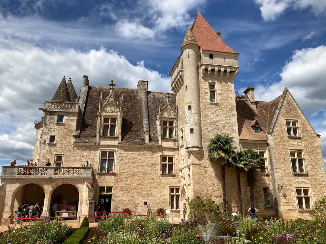Discover Château des Milandes: History and Beauty in Dordogne - Saint-Vincent-de-Cosse | Secret World Trip Planner