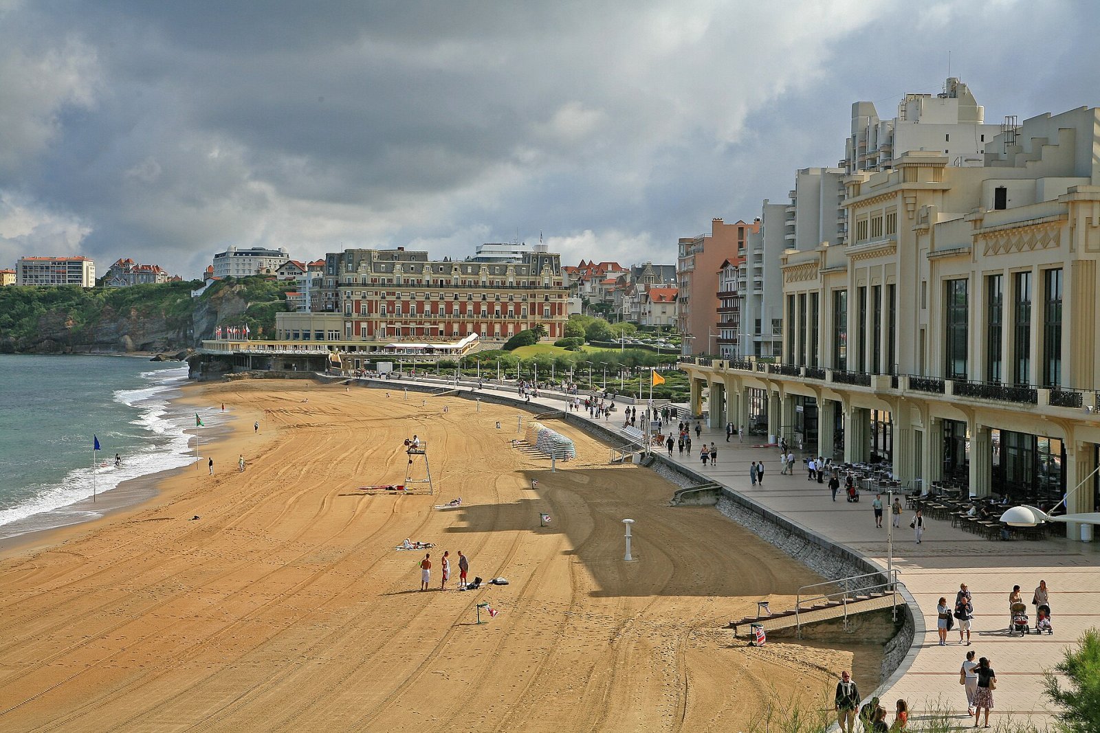 Biarritz Beach: A Paradise on the Atlantic Coast - Montlaur | Secret World Trip Planner