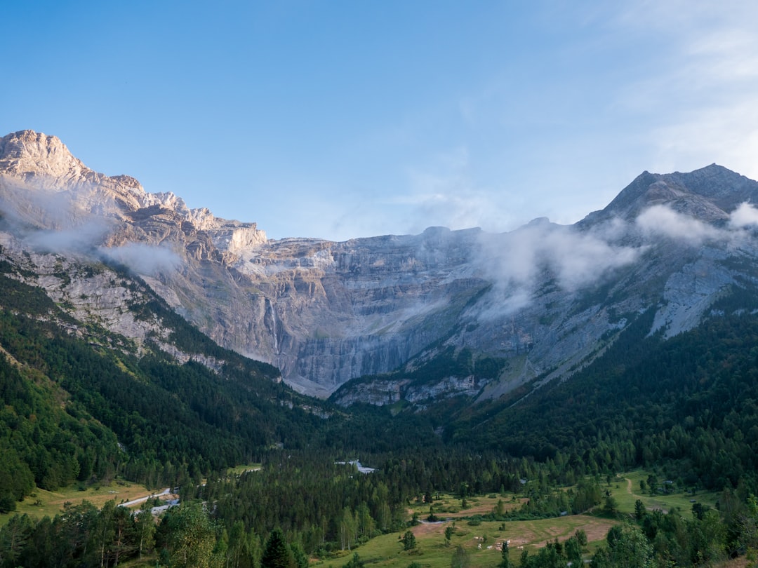 Entdecken Sie den Cirque de Gavarnie: ein Naturjuwel in Okzitanien