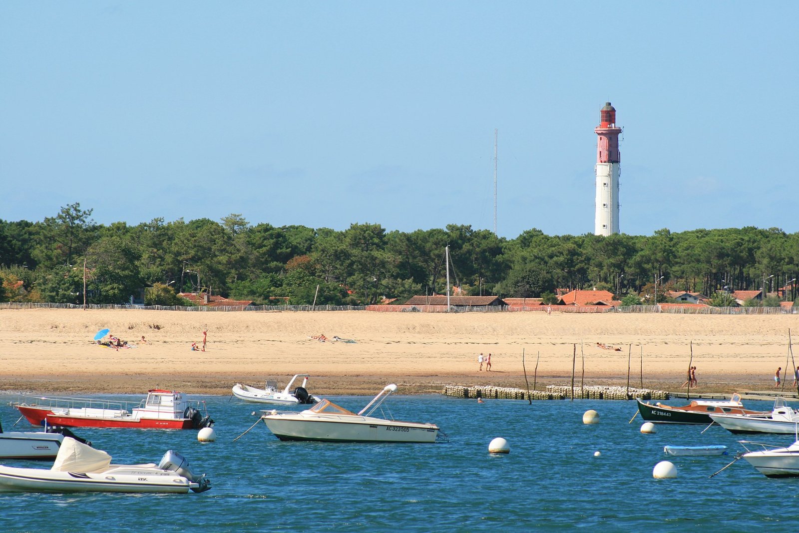 Discover the Cap Ferret Lighthouse: a Gem of Nouvelle-Aquitaine - Gindou | Secret World Trip Planner