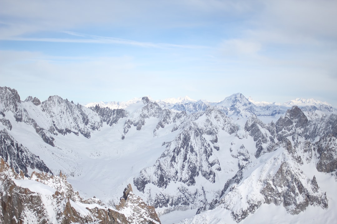 Aiguille du Midi: Un Paradiso Naturale a Chamonix - Chamonix-Mont-Blanc | Secret World Trip Planner