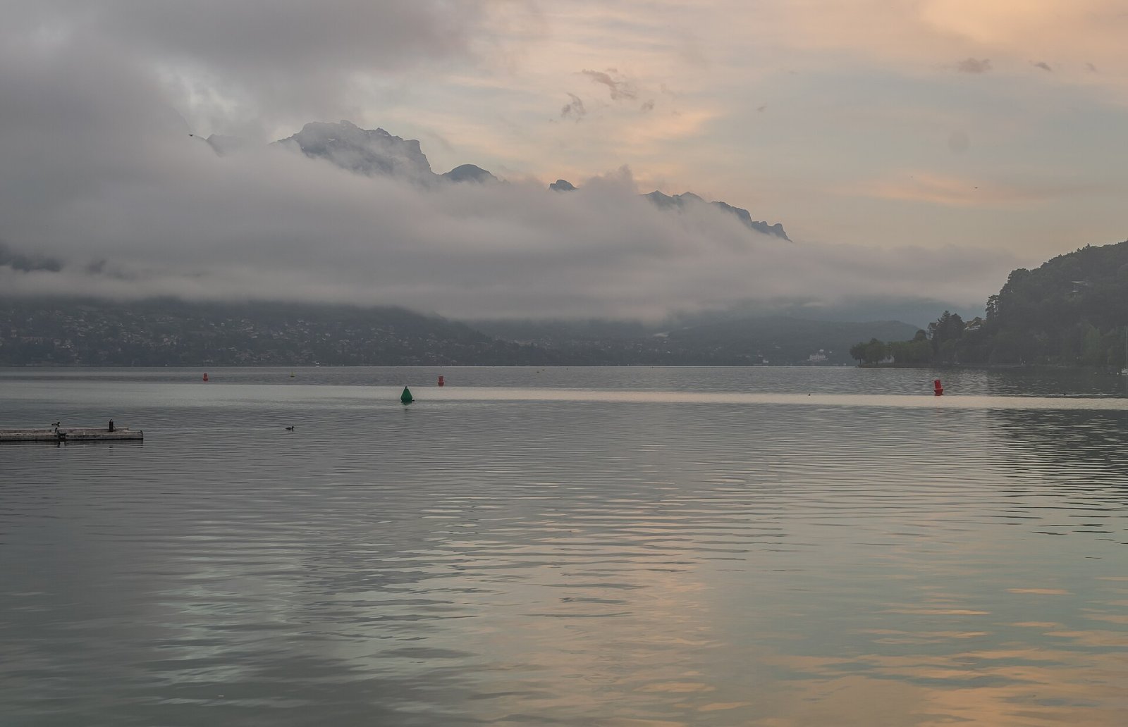 Entdecke den Annecy-See: ein Naturjuwel in Frankreich - Veyrier-du-Lac | Secret World Trip Planner