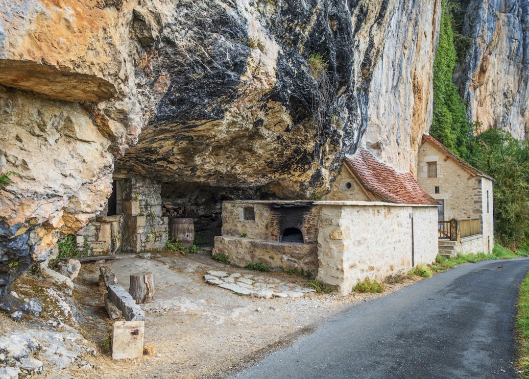Discover the Grotte des Combarelles: a Journey into Prehistory — Les Eyzies