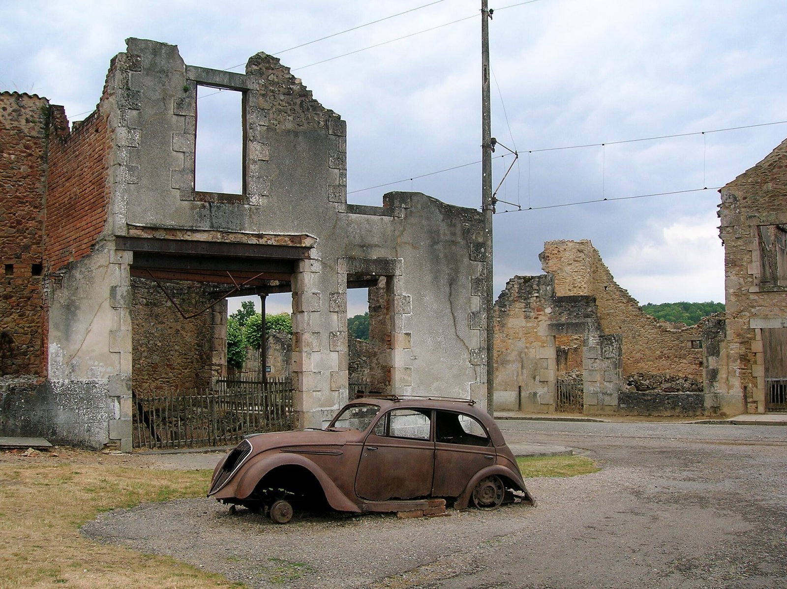 Discovering Oradour-sur-Glane: the Ghost Town of Nouvelle-Aquitaine - Oradour-sur-Glane | Secret World Trip Planner
