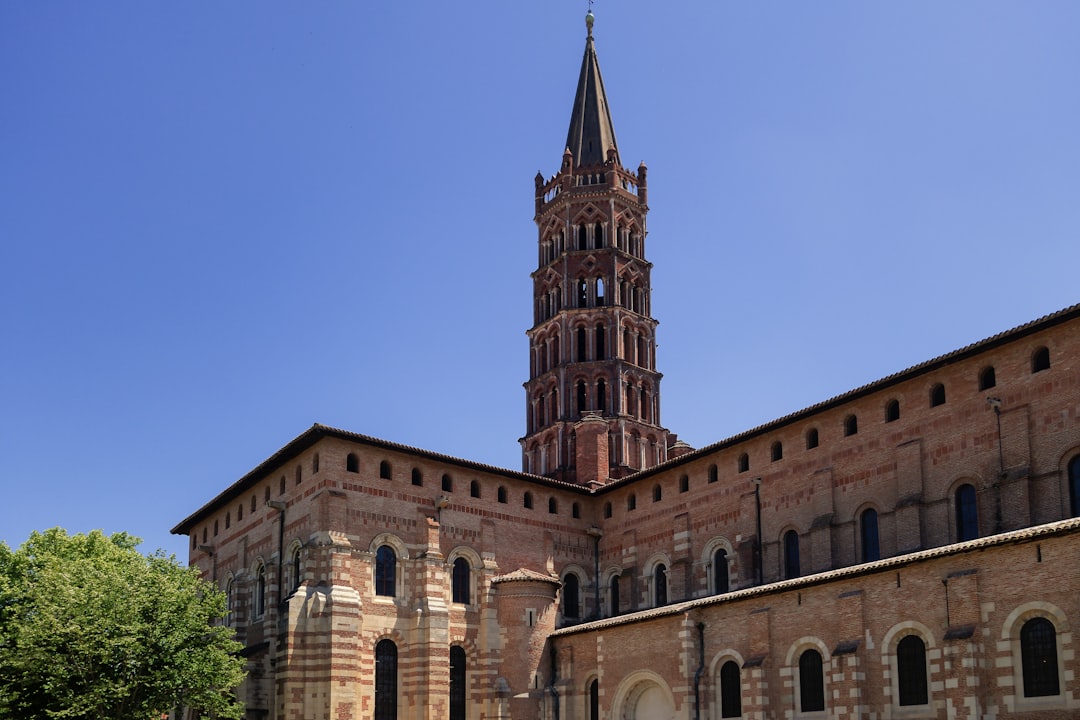 Scopri la Basilique Saint-Sernin di Tolosa: un tesoro culturale - Toulouse | Secret World Trip Planner