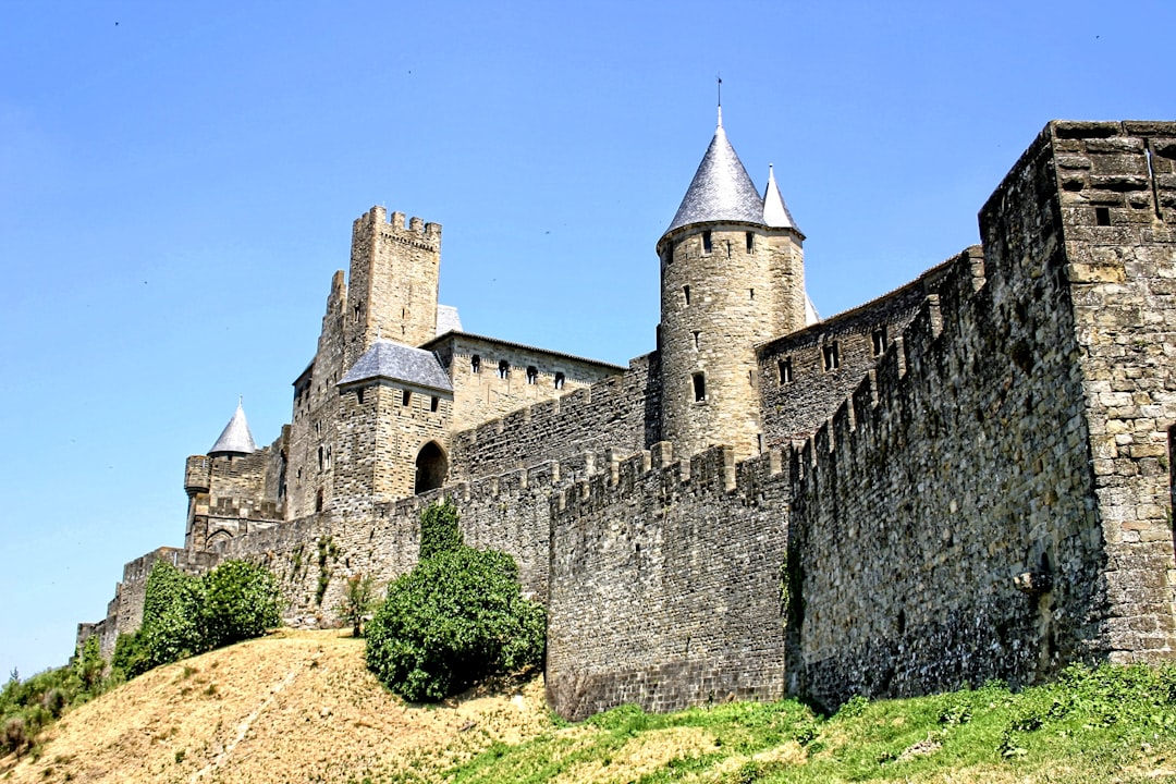 Entdecken Sie den Canal du Midi: Geschichte und Charme von Carcassonne — Carcassonne