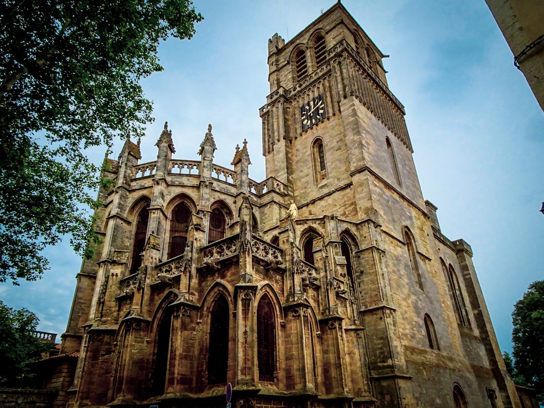 Entdecken Sie die Cathédrale Saint-Nazaire in Béziers: ein Juwel der Occitanie - Béziers | Secret World Trip Planner