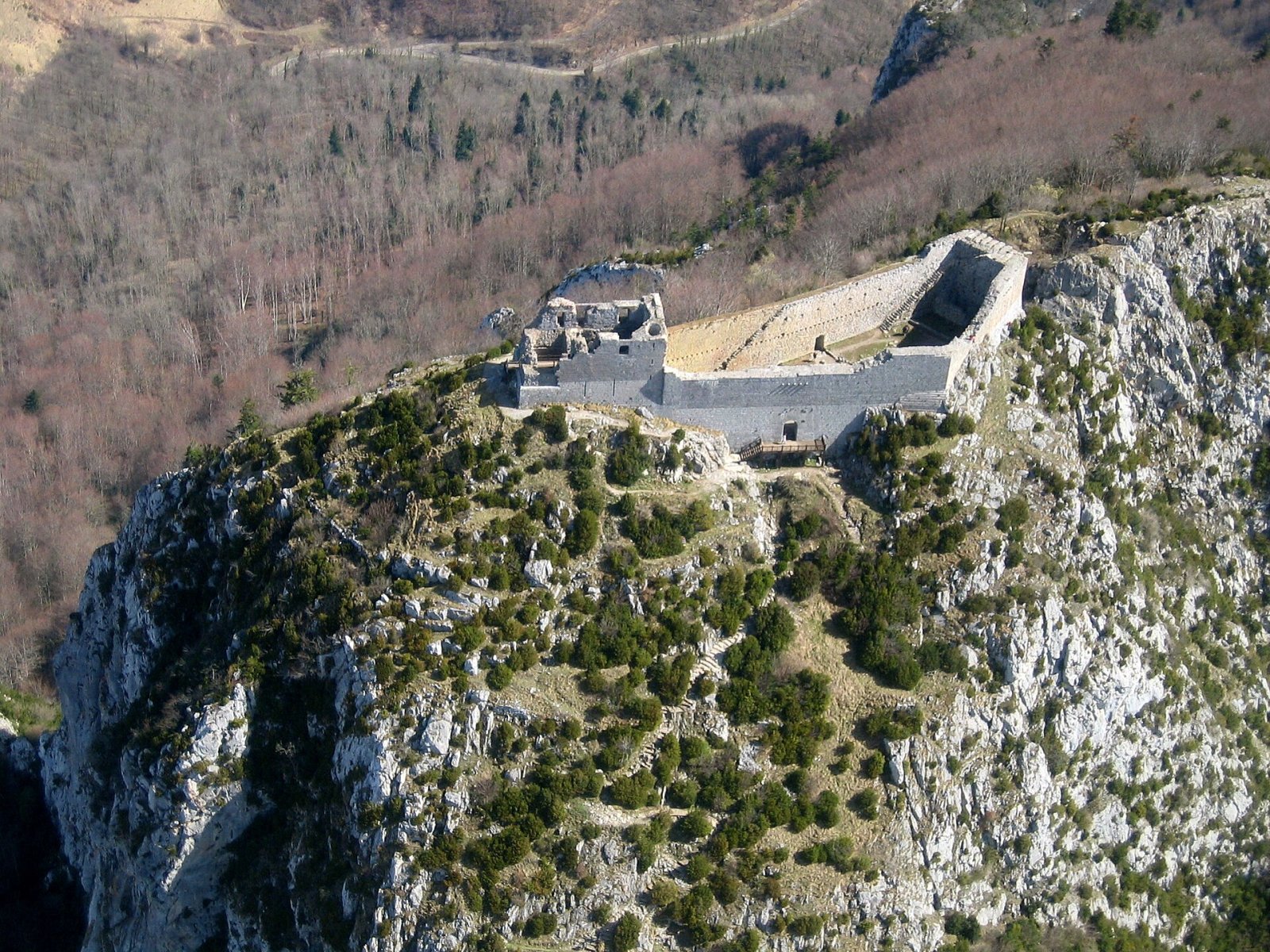 Château de Montségur: Eine Reise in die Geschichte von Okzitanien — Montségur