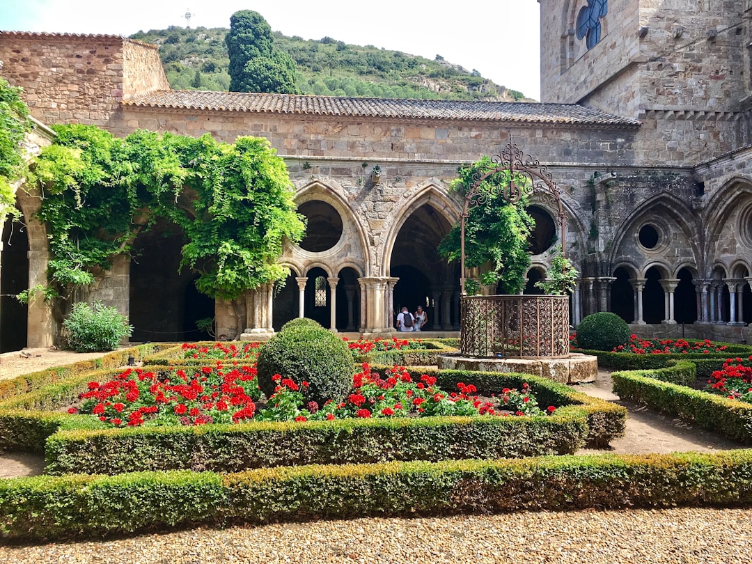 Entdecken Sie die Abbaye de Fontfroide: ein kulturelles Juwel in Narbonne — Narbonne