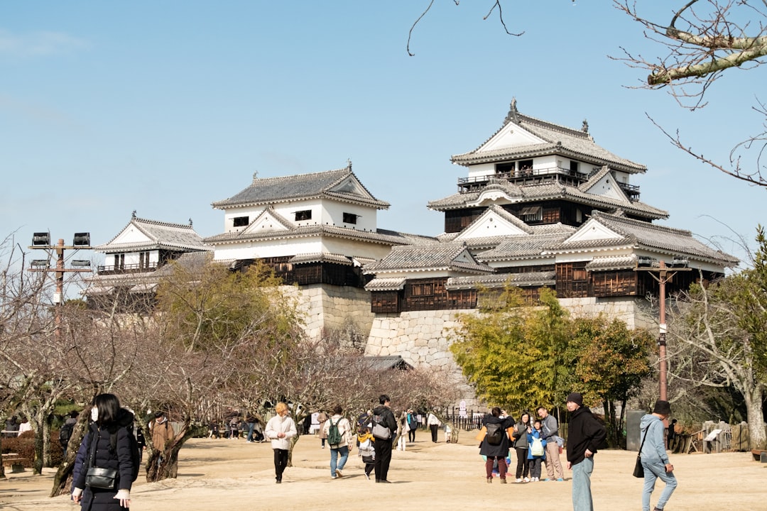 Entdecken Sie die Matsuyama-Burg: Geschichte und Schönheiten - Matsuyama | Secret World Trip Planner