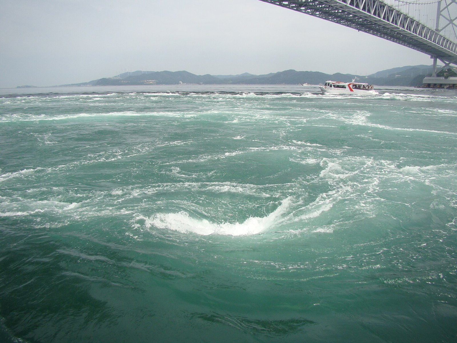 Entdecken Sie die faszinierenden Wirbel von Naruto in Japan - Minamiawaji | Secret World Trip Planner