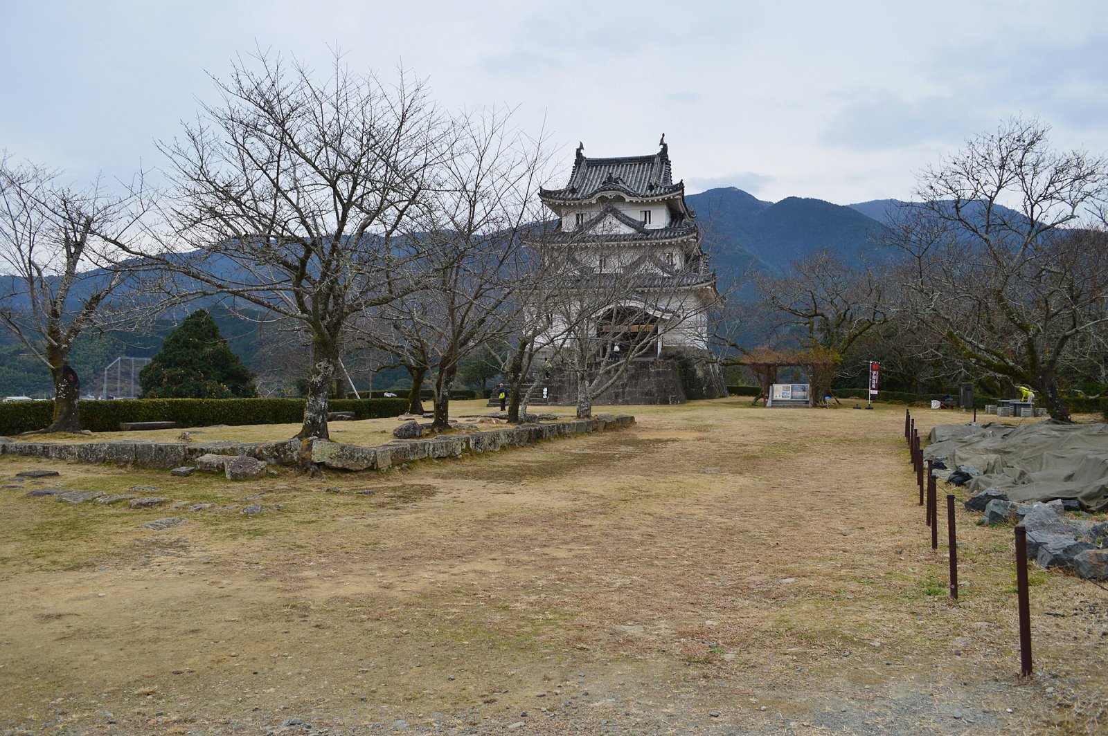Entdecken Sie das Uwajima Castle: Geschichte und Schönheiten Japans — Uwajima
