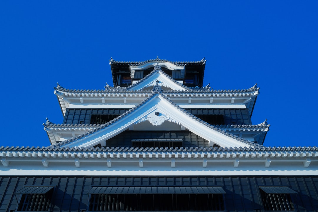 Erkundung des Kumamoto-Schlosses: Geschichte und Schönheiten — Kumamoto
