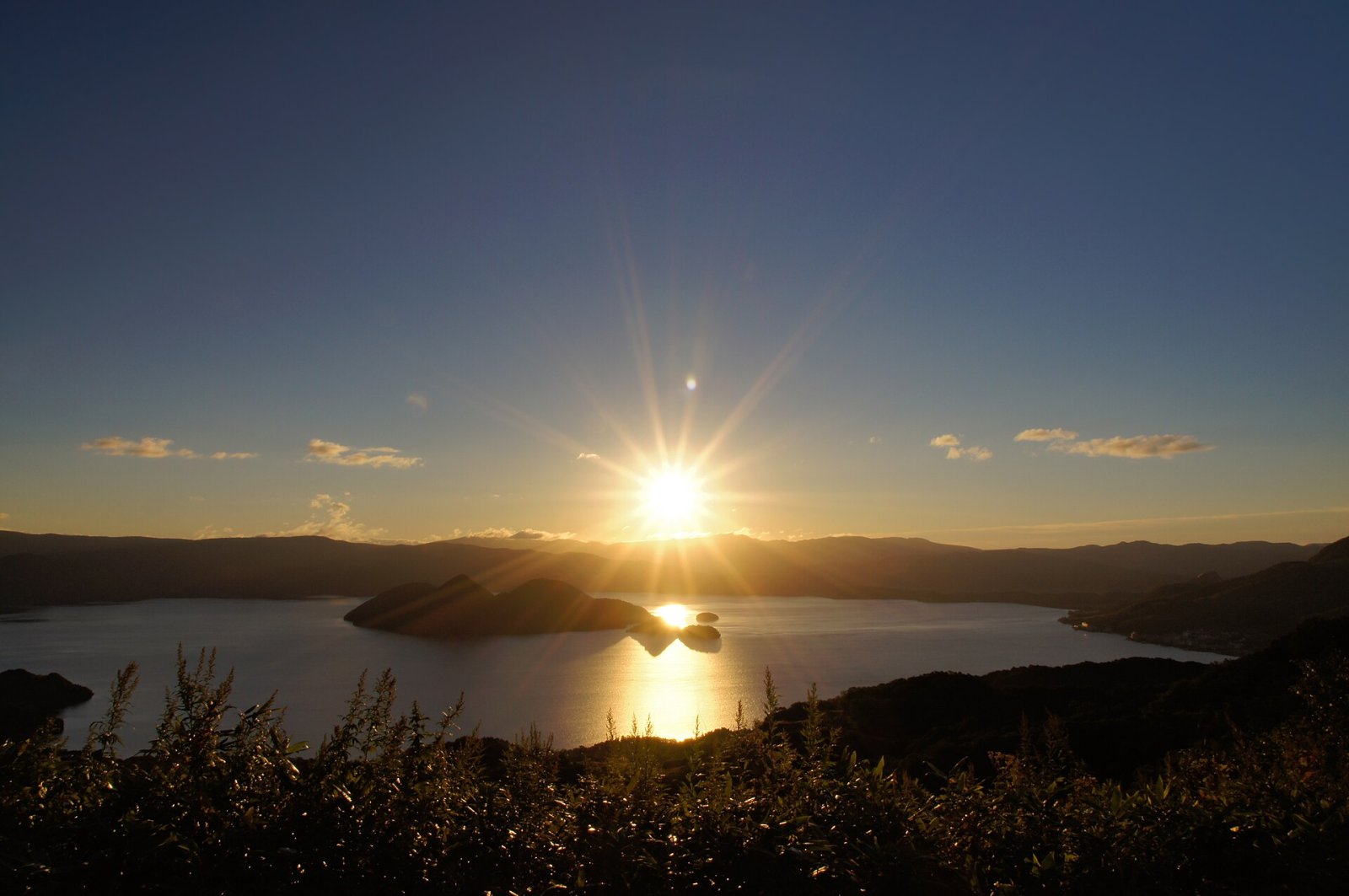 Entdecken Sie den Toya-See: Ein Naturjuwel in Japan - Toyako | Secret World Trip Planner