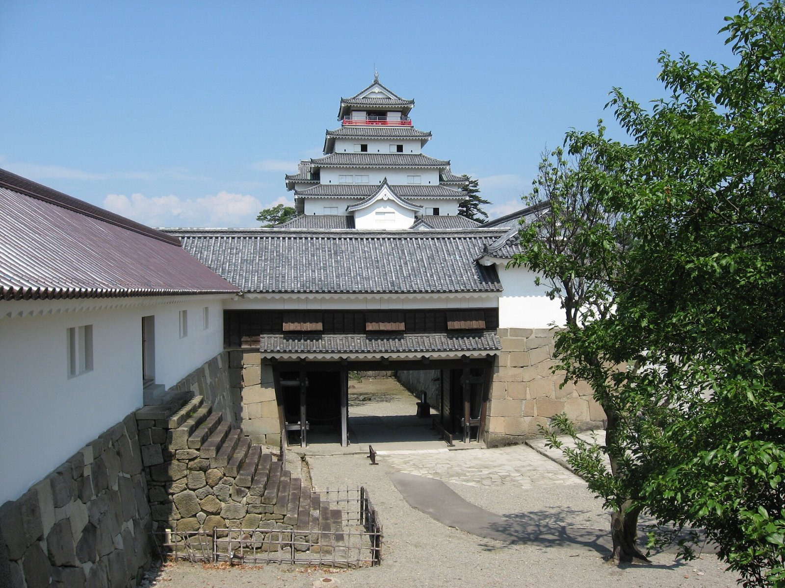 Entdecken Sie das Tsuruga Castle: Geschichte und Schönheit von Aizuwakamatsu - Aizuwakamatsu | Secret World Trip Planner