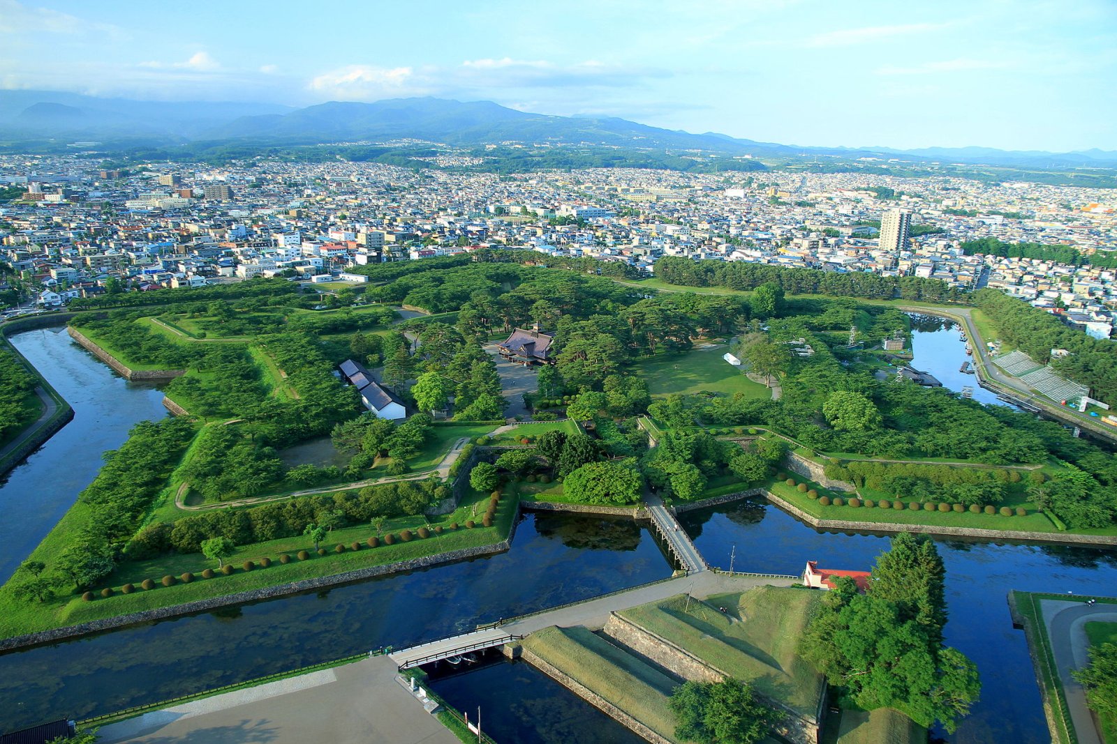 Entdecken Sie das Fort Goryokaku: Geschichte und Schönheiten von Hakodate - Hakodate | Secret World Trip Planner