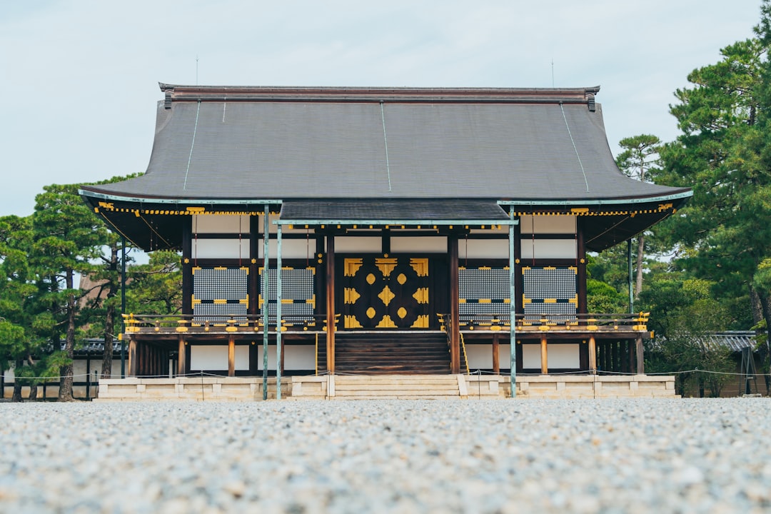 Entdecken Sie den Tofuku-ji Tempel in Kyoto: Ein Juwel der japanischen Kultur - Kyoto | Secret World Trip Planner