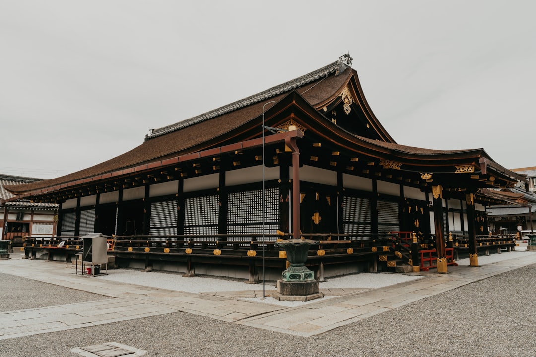 Entdecken Sie den Tofuku-ji Tempel in Kyoto: Ein Juwel der japanischen Kultur - Kyoto | Secret World Trip Planner