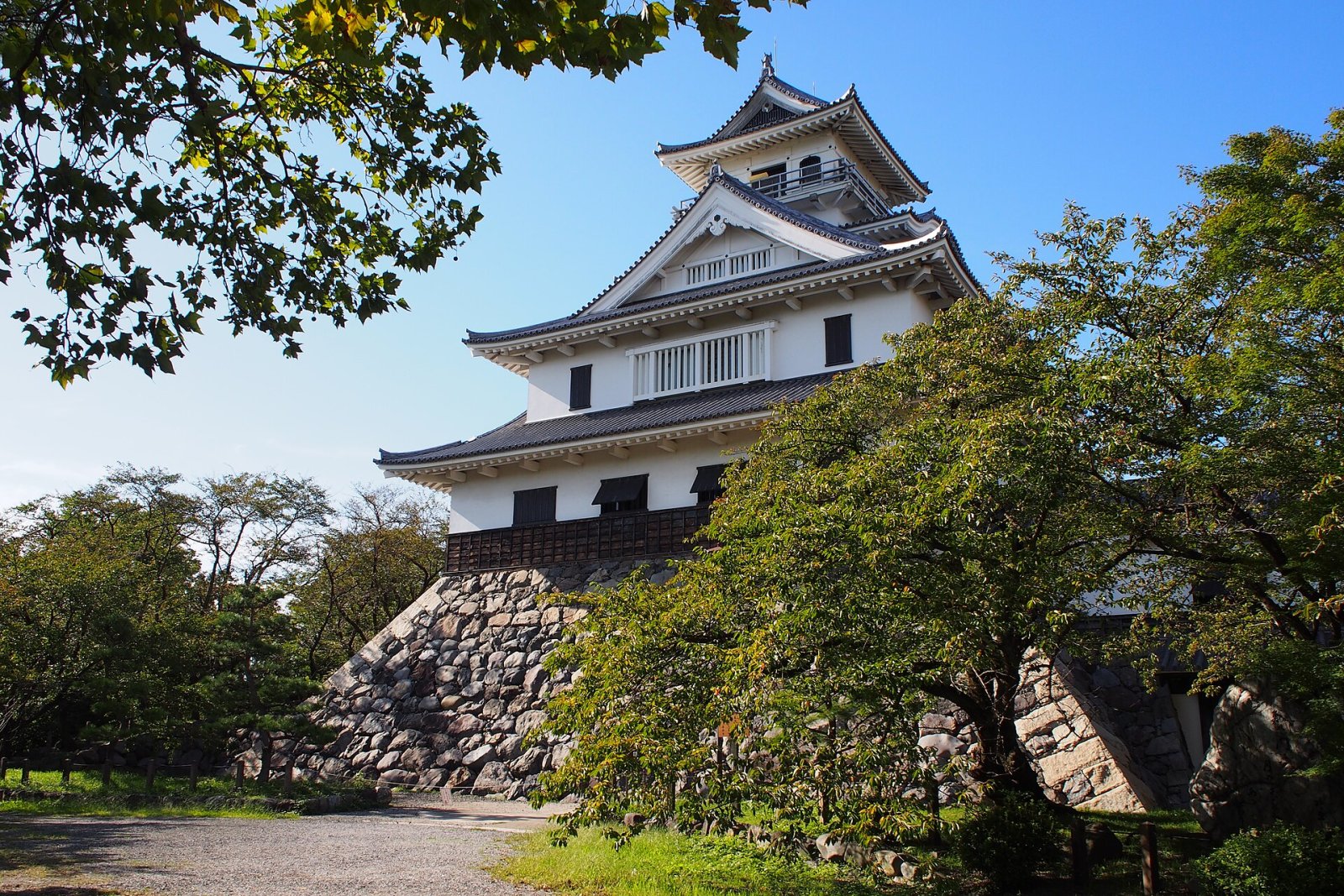 Discover the History and Beauty of Nagahama Castle — Nagahama