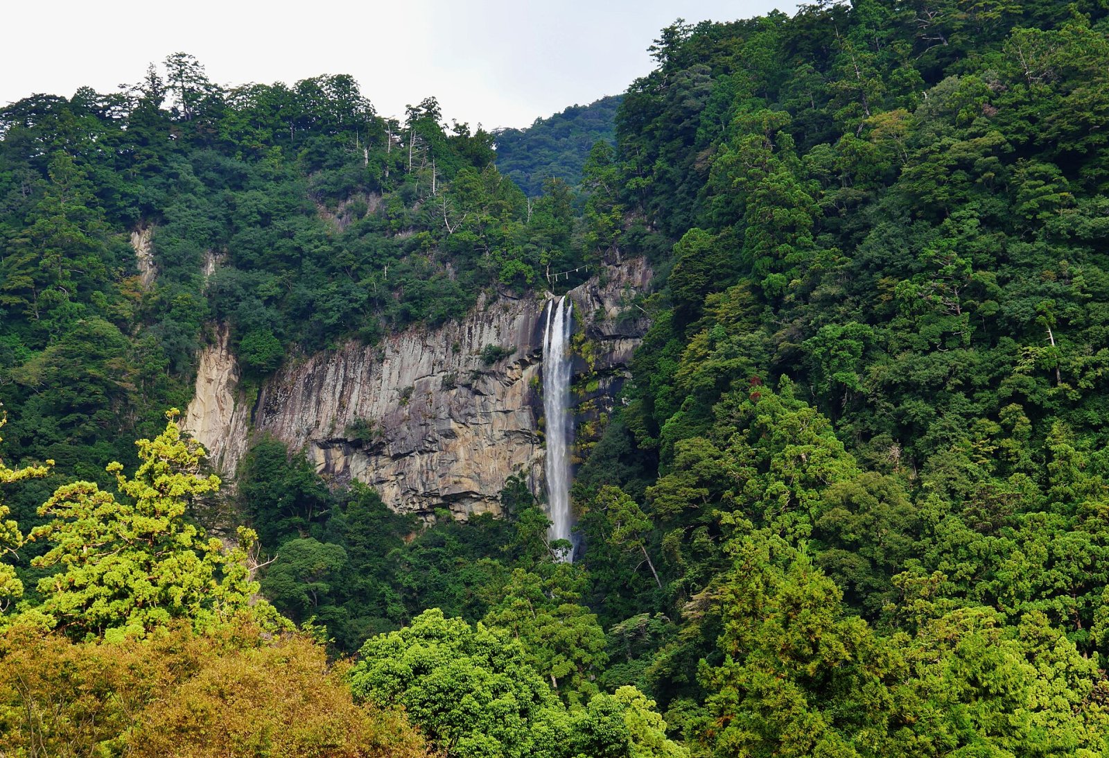 Entdecken Sie die Wunder der Nachi Falls in Nachikatsuura — Nachikatsuura