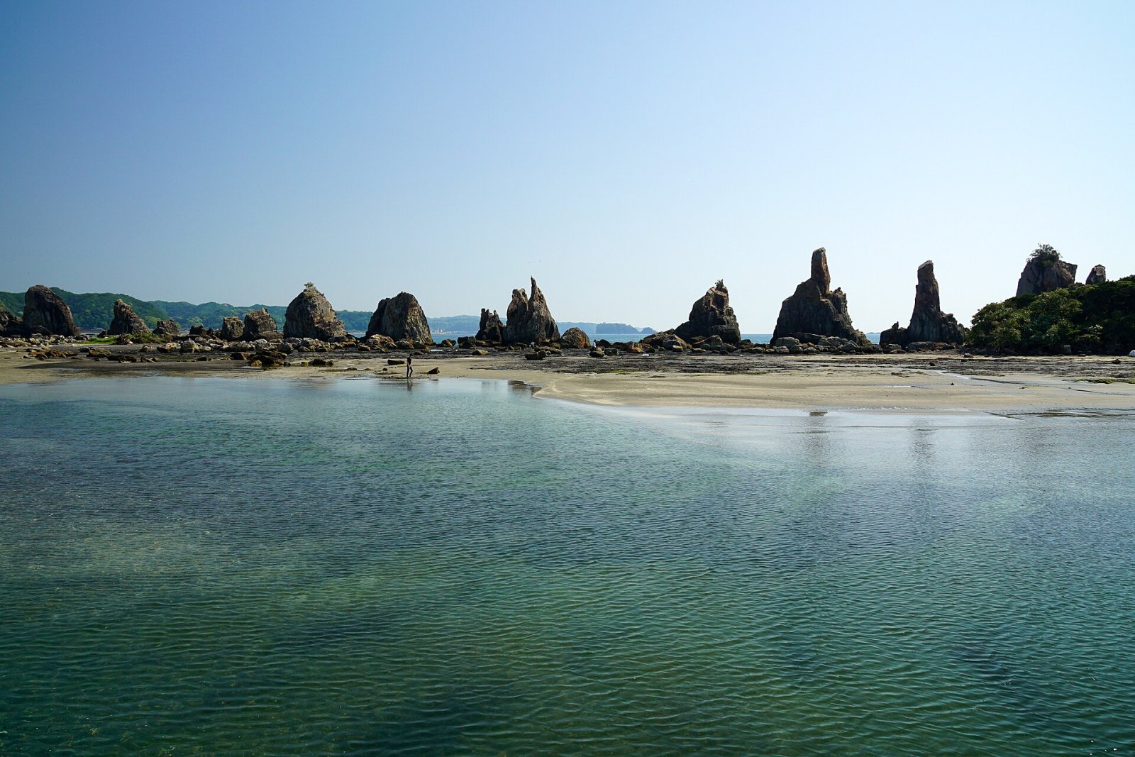 Hashigui Rocks: a natural treasure in Kushimoto — Kushimoto