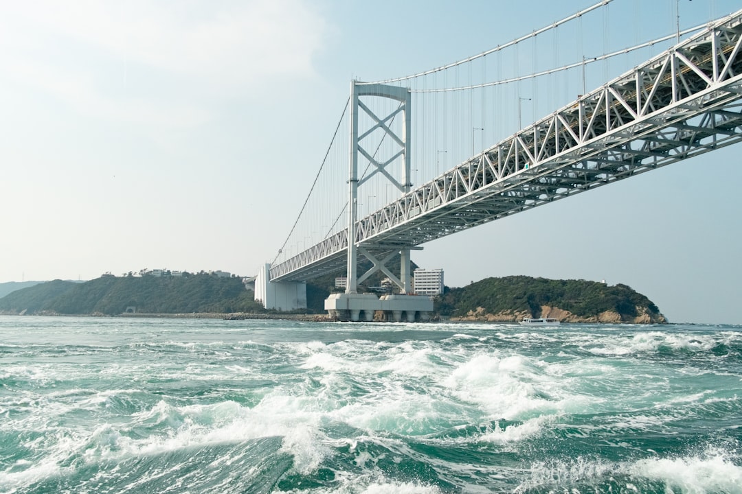 Die Naruto-Brücke: Eine Reise durch Geschichte und Schönheit - Minamiawaji | Secret World Trip Planner
