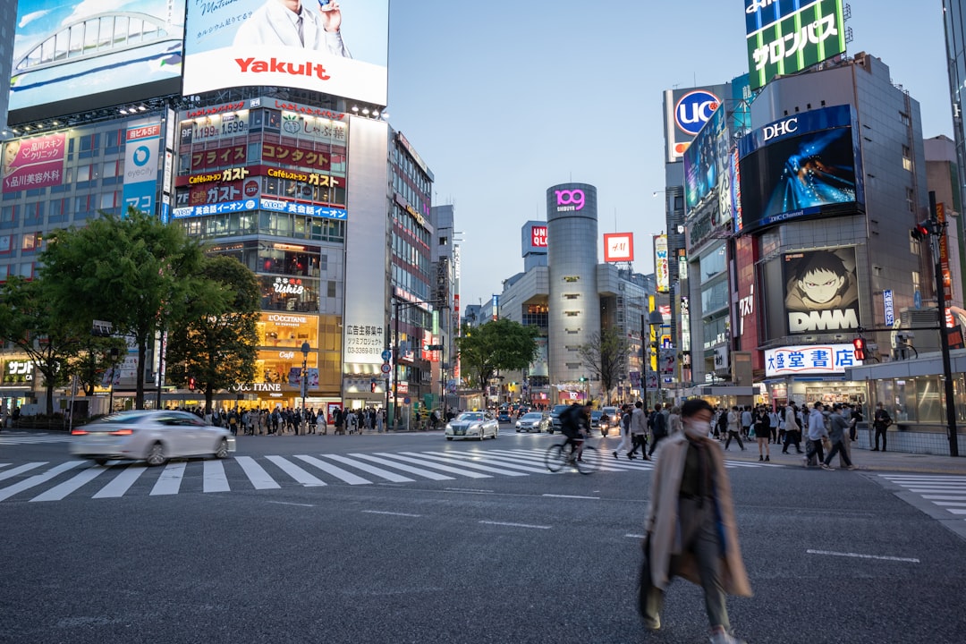Shibuya Crossing entdecken: das pulsierende Herz Tokios - Shibuya | Secret World Trip Planner
