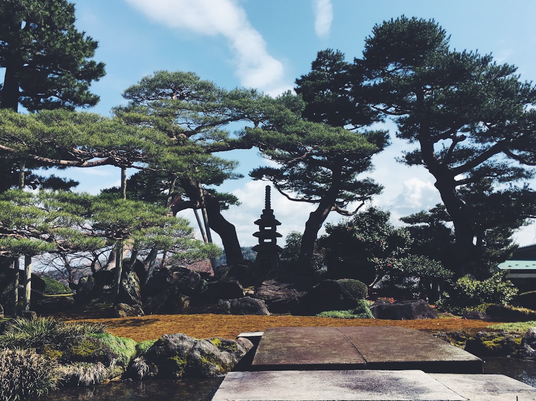 Scopri il Giardino Kenroku-en: Un Paradiso Naturale a Kanazawa - Kanazawa | Secret World Trip Planner