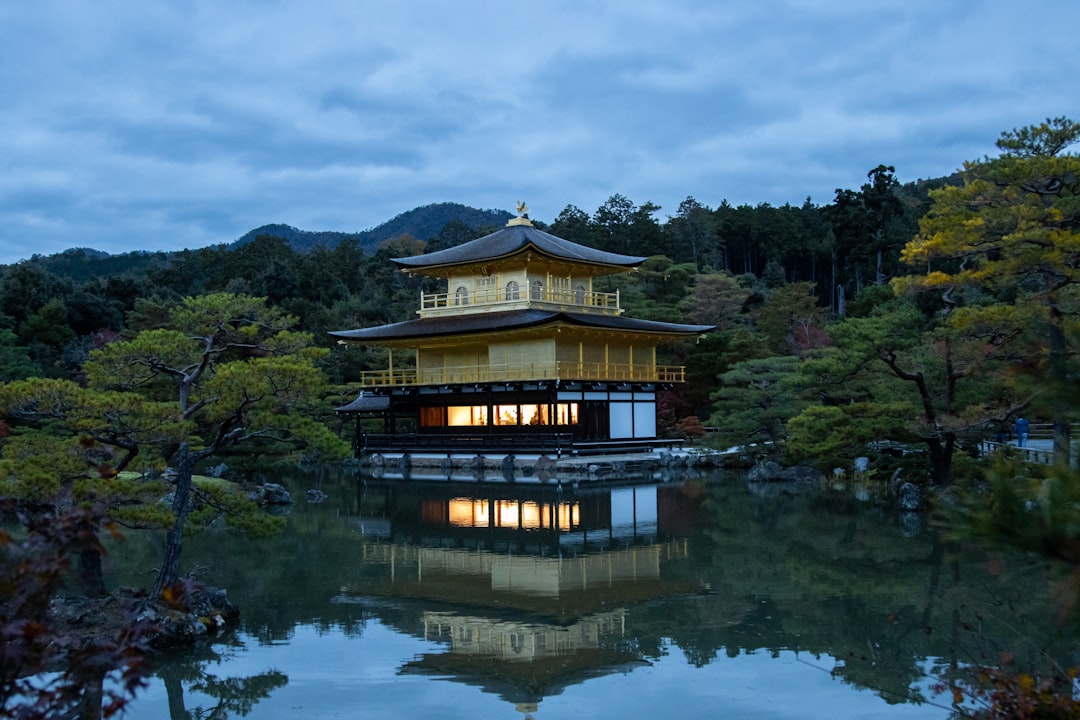 Kinkaku-ji: Il Tempio d'Oro di Kyoto - Kyoto | Secret World Trip Planner