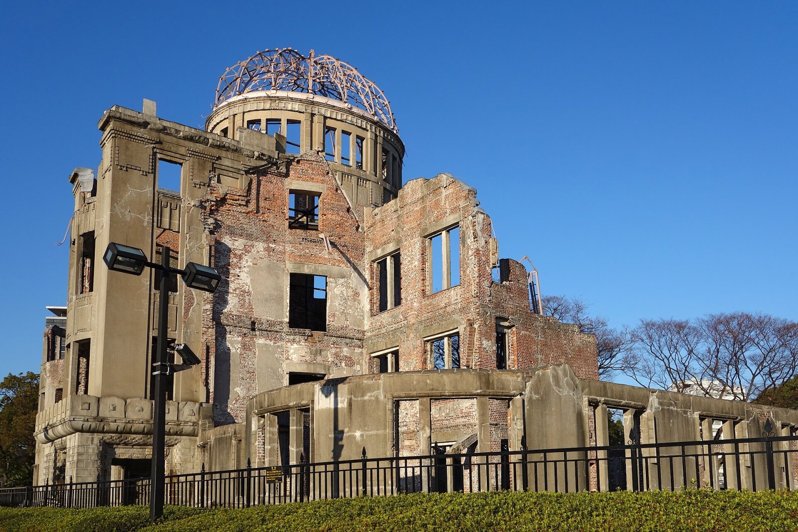 Hiroshima Peace Memorial: Eine Reise in Erinnerung und Hoffnung - Hiroshima | Secret World Trip Planner