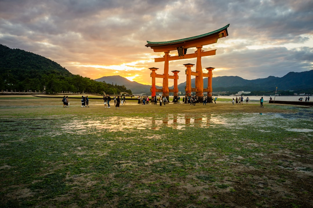 Entdecken Sie das Itsukushima-Schrein: ein kultureller Schatz in Japan - Hatsukaichi | Secret World Trip Planner