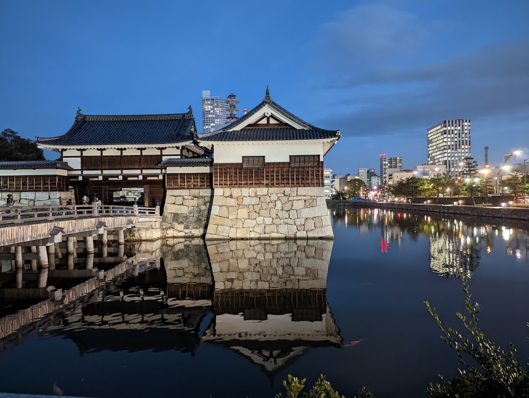Erkundung des Hiroshima-Schlosses: Geschichte und Kultur - Hiroshima | Secret World Trip Planner