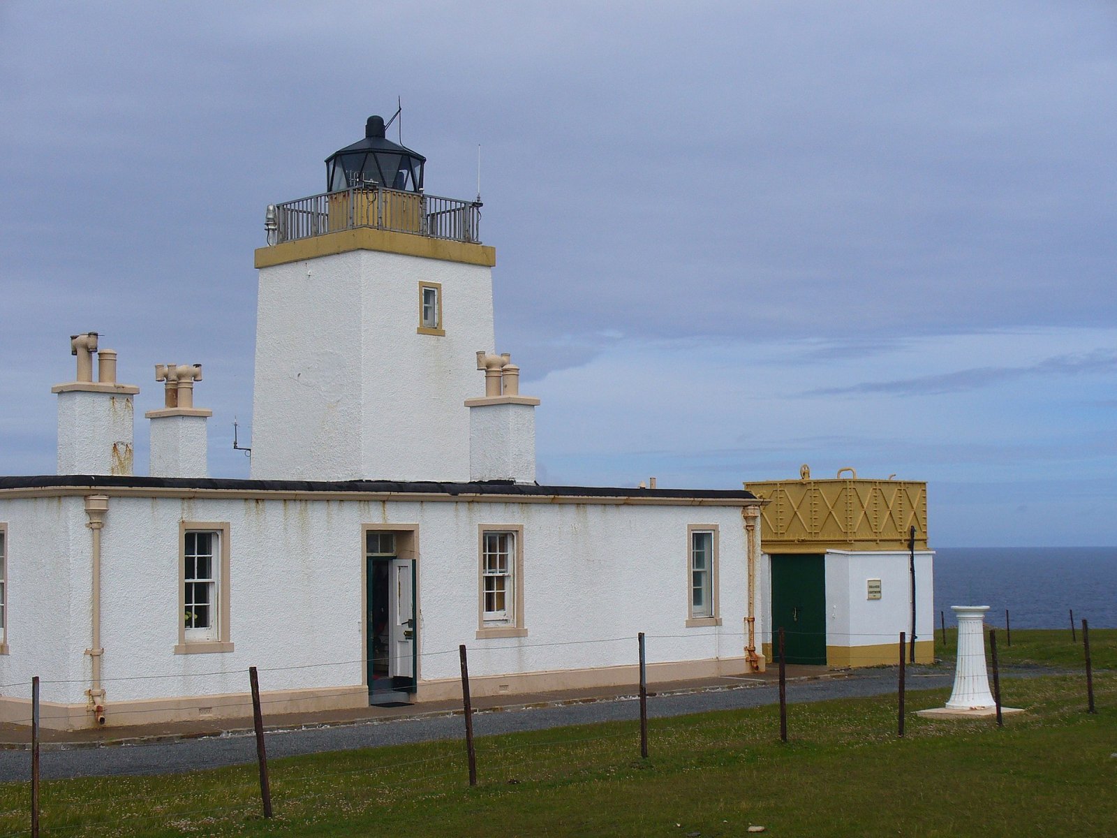 Esha Ness Lighthouse: un faro tra le onde delle Shetland — Stenness