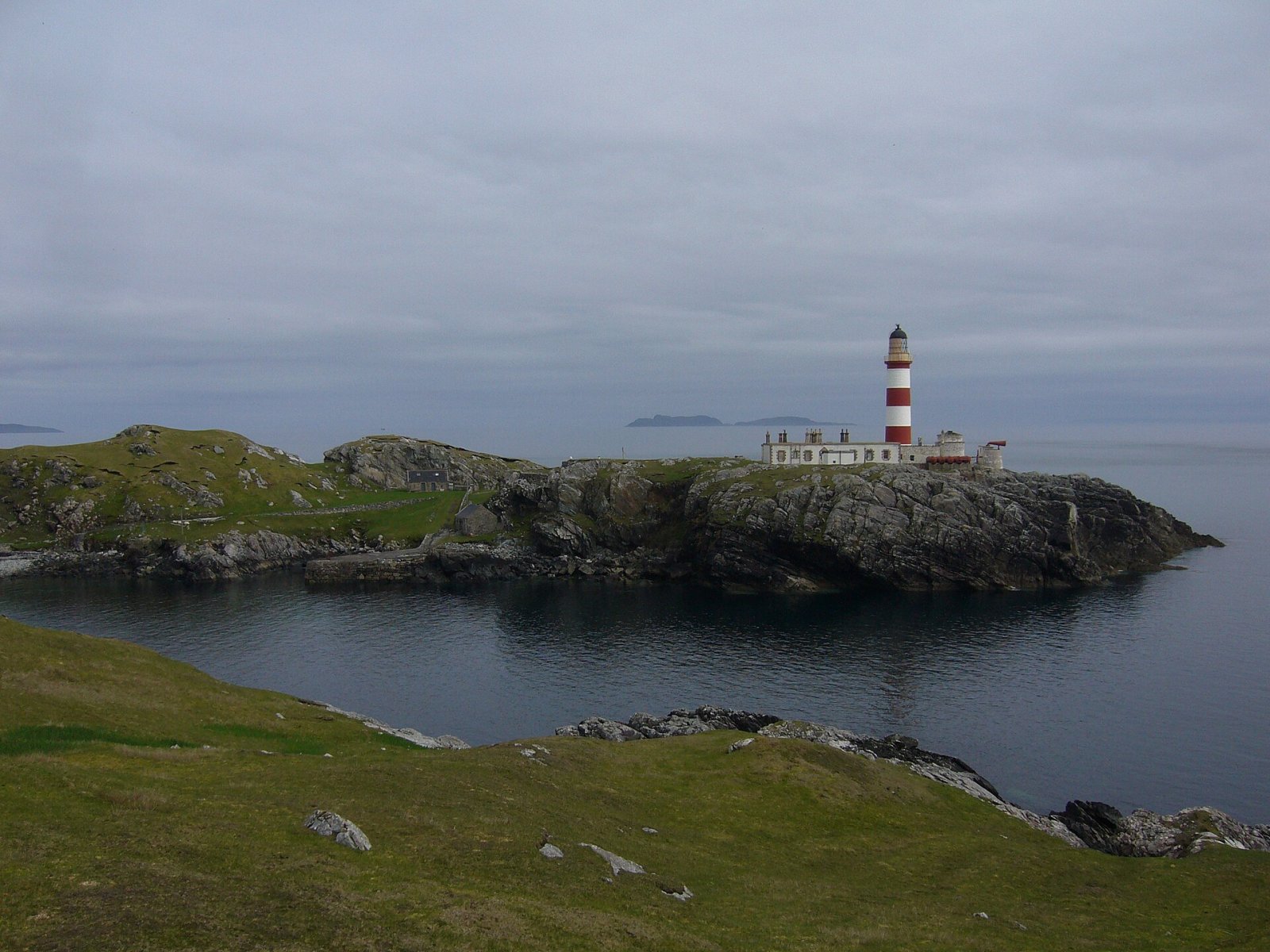 Discover the Eilean Glas Lighthouse: A Treasure of the Hebrides — V945+Q6 Isle of Scalpay