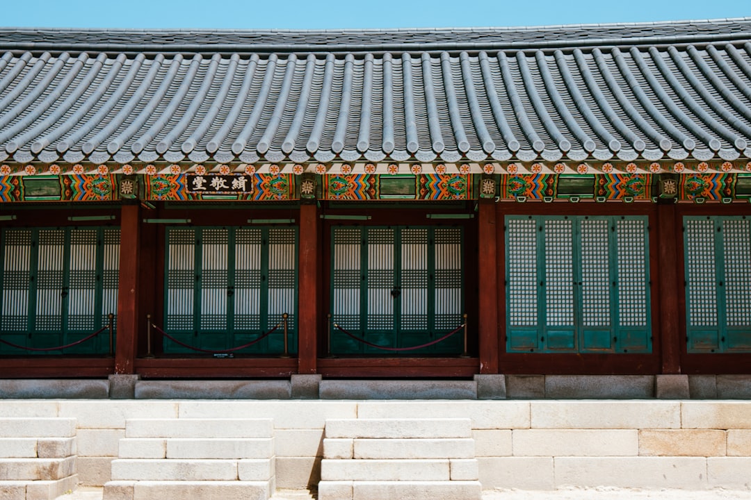 Entdecke den Jogyesa Tempel: das Herz der buddhistischen Kultur in Seoul - Jongno District | Secret World Trip Planner