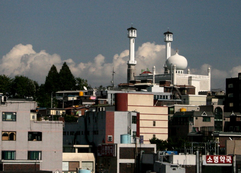 Itaewon: The Multicultural Heart of Seoul - Yongsan District | Secret World Trip Planner