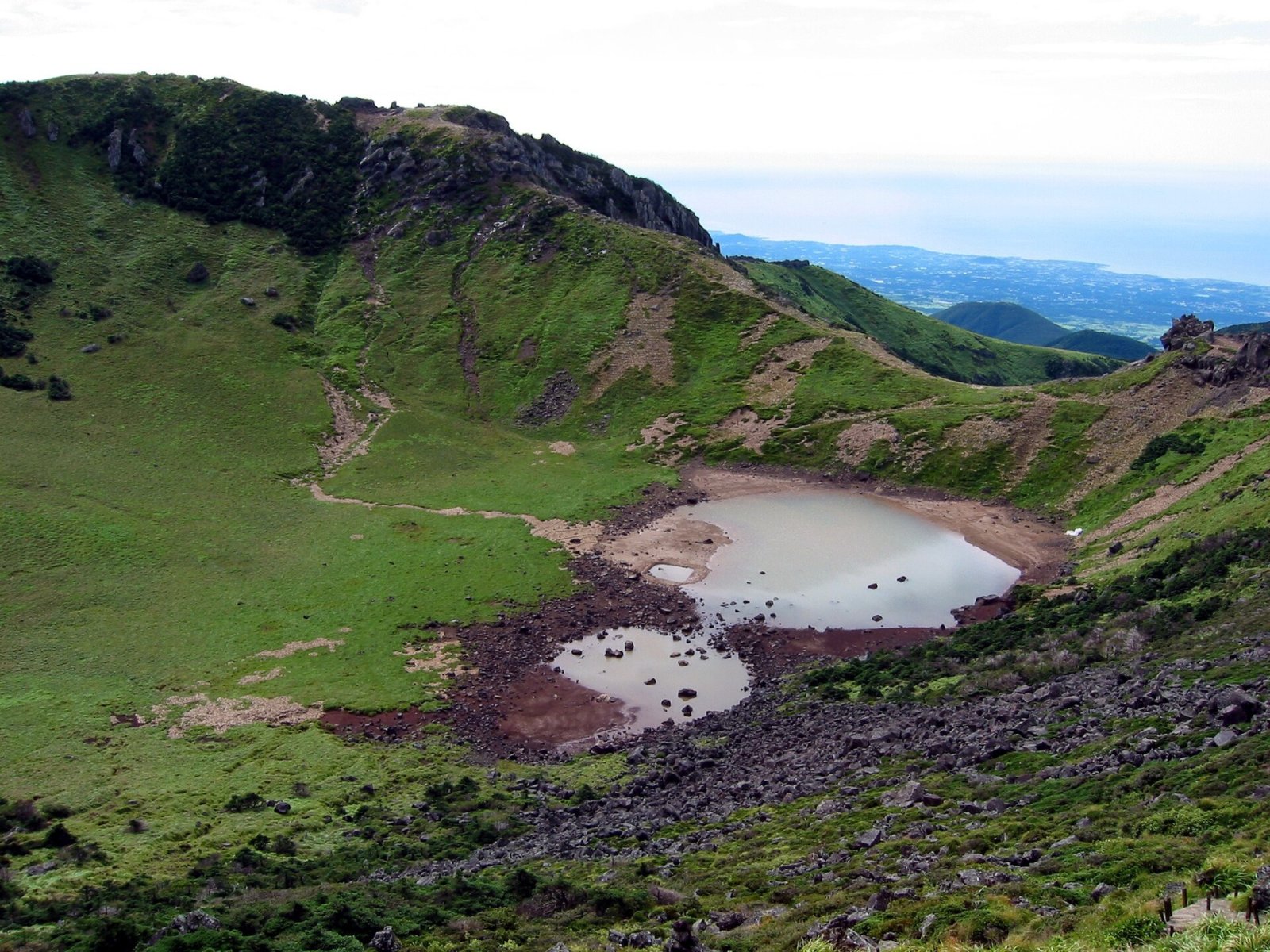 Entdecke Hallasan: Der ikonische Berg von Jeju - Hallasan | Secret World Trip Planner