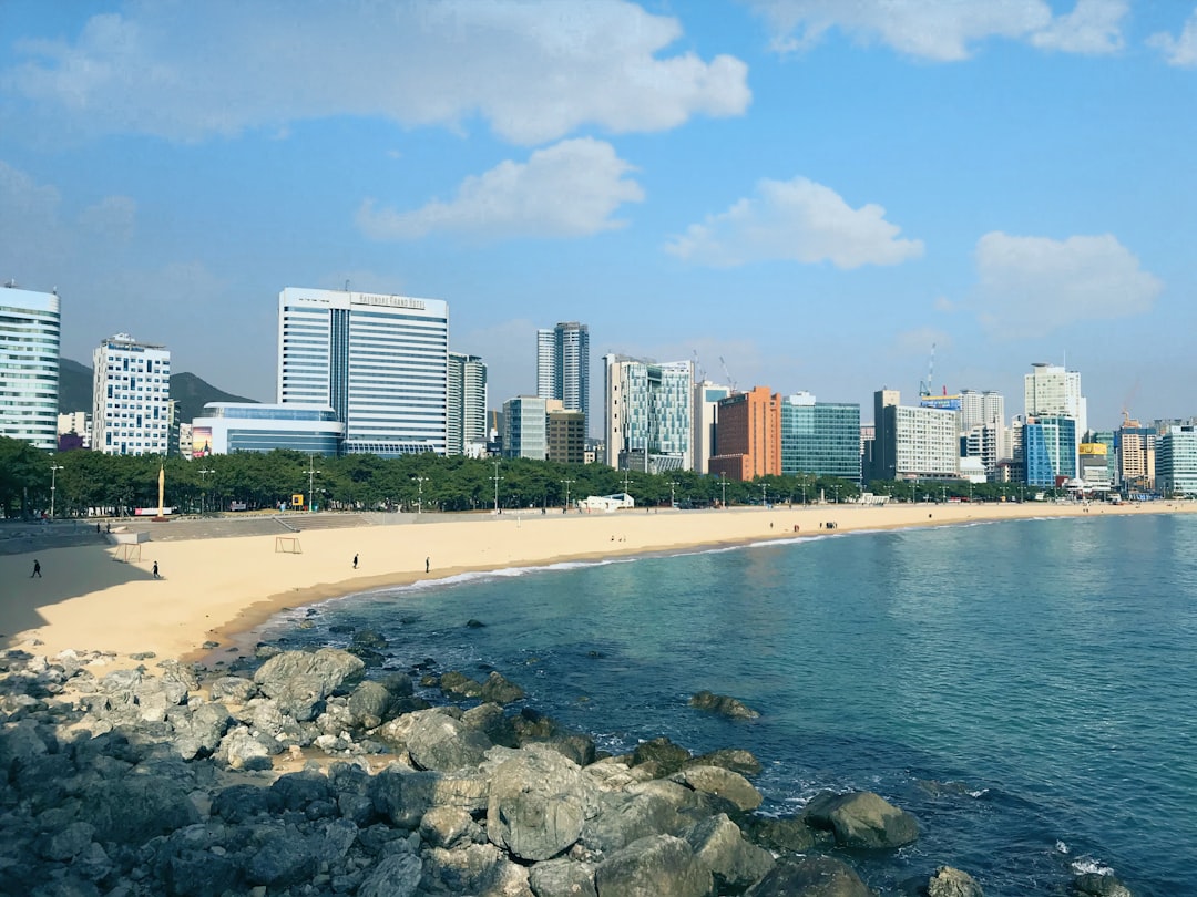 Entdecken Sie die Schönheit des Songdo Beach in Busan — Seo-gu
