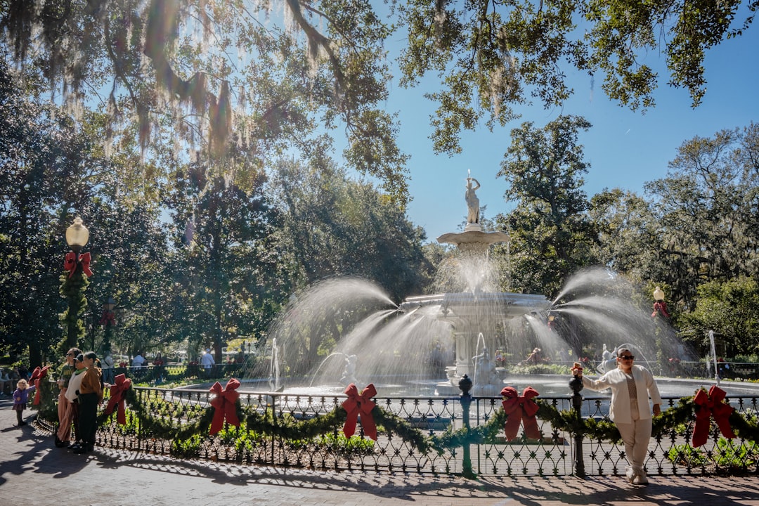 Entdecken Sie den Forsyth Park in Savannah: Ein Naturparadies in Georgia
