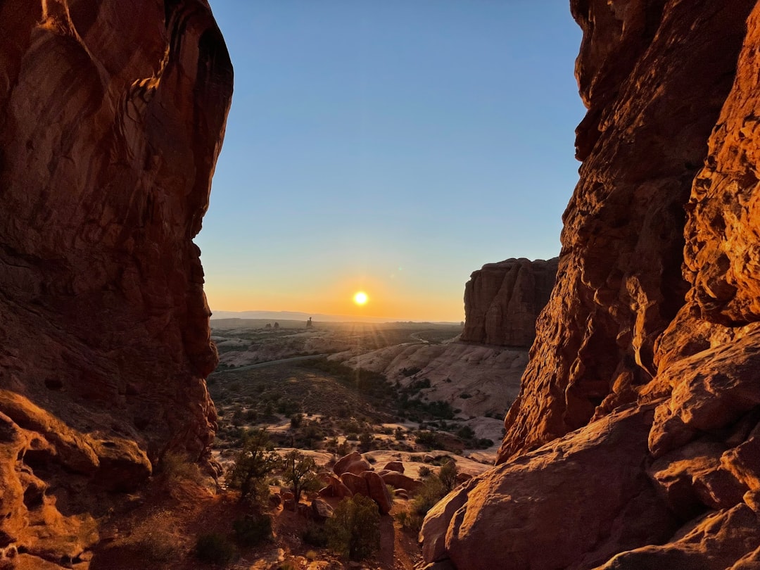 Entdecken Sie die Magie des Arches Nationalparks in Utah - Yulin | Secret World Trip Planner