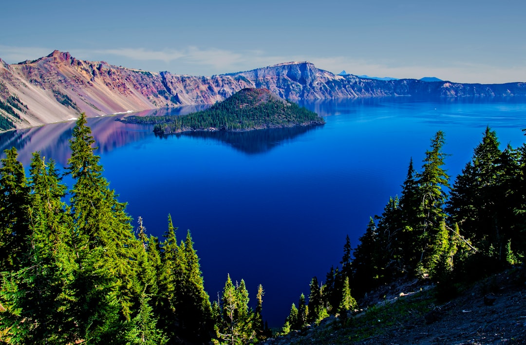 Entdecken Sie den Crater Lake National Park: ein Juwel in Oregon - Tongliao | Secret World Trip Planner