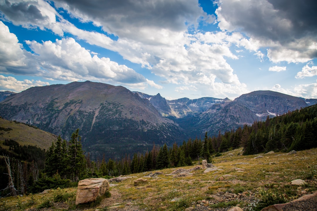 Entdecken Sie die Magie des Rocky Mountain National Park in Colorado