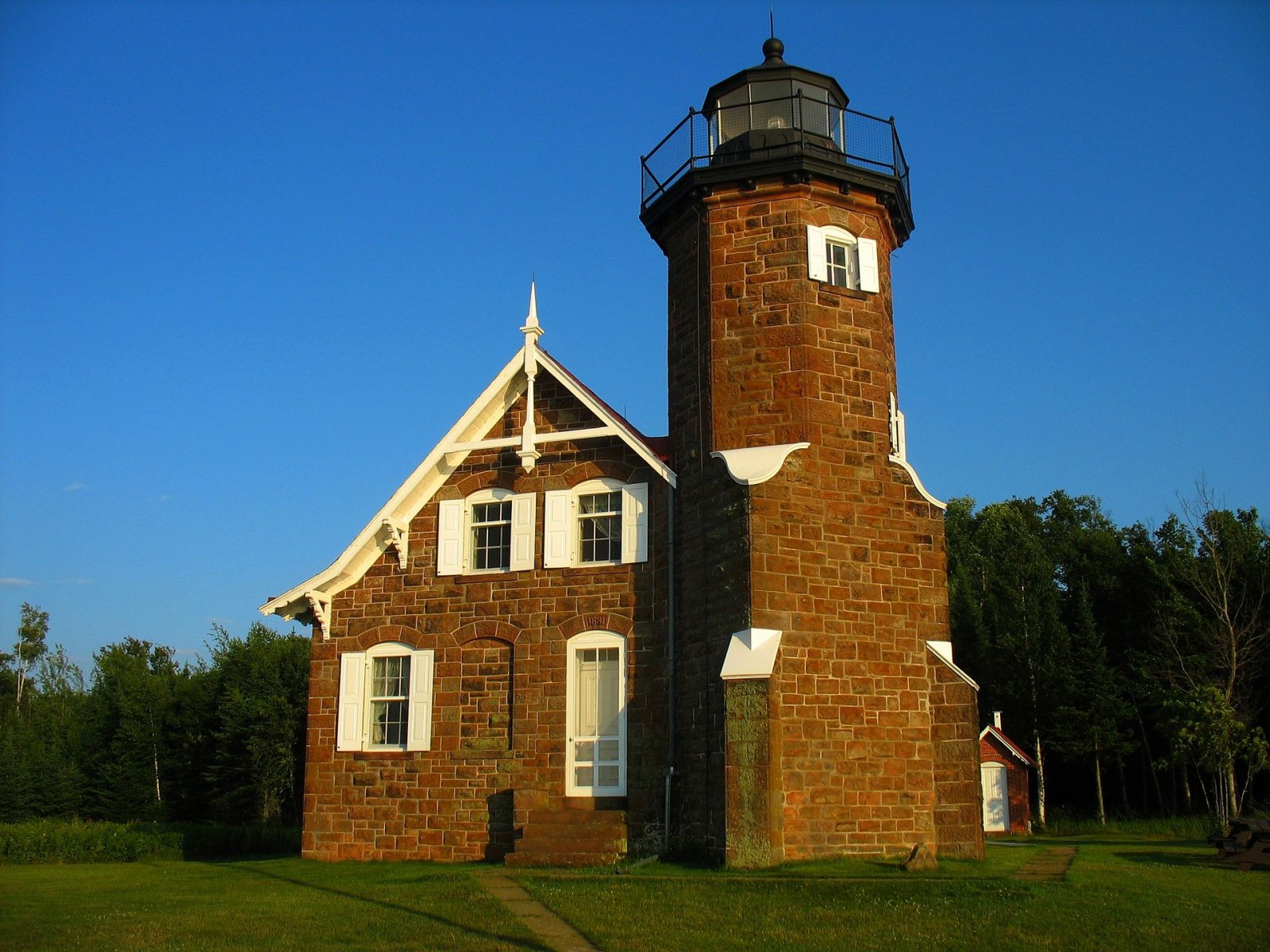 Discover the Natural Beauty of the Apostle Islands in Wisconsin