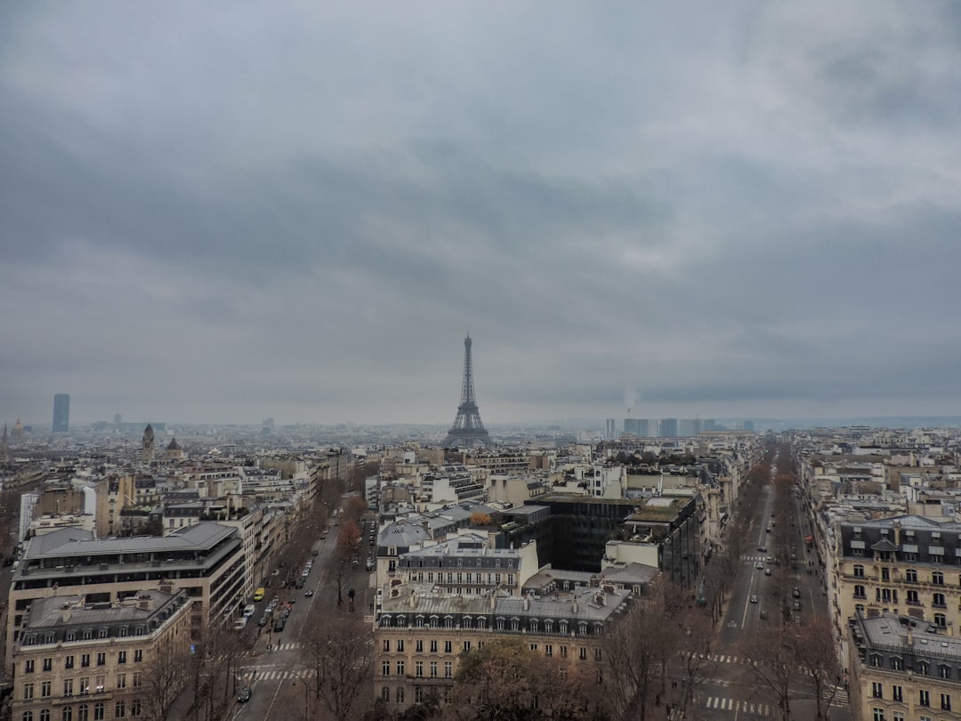 Die Magie des Eiffelturms: Symbol von Paris - Av. Gustave Eiffel | Secret World Trip Planner