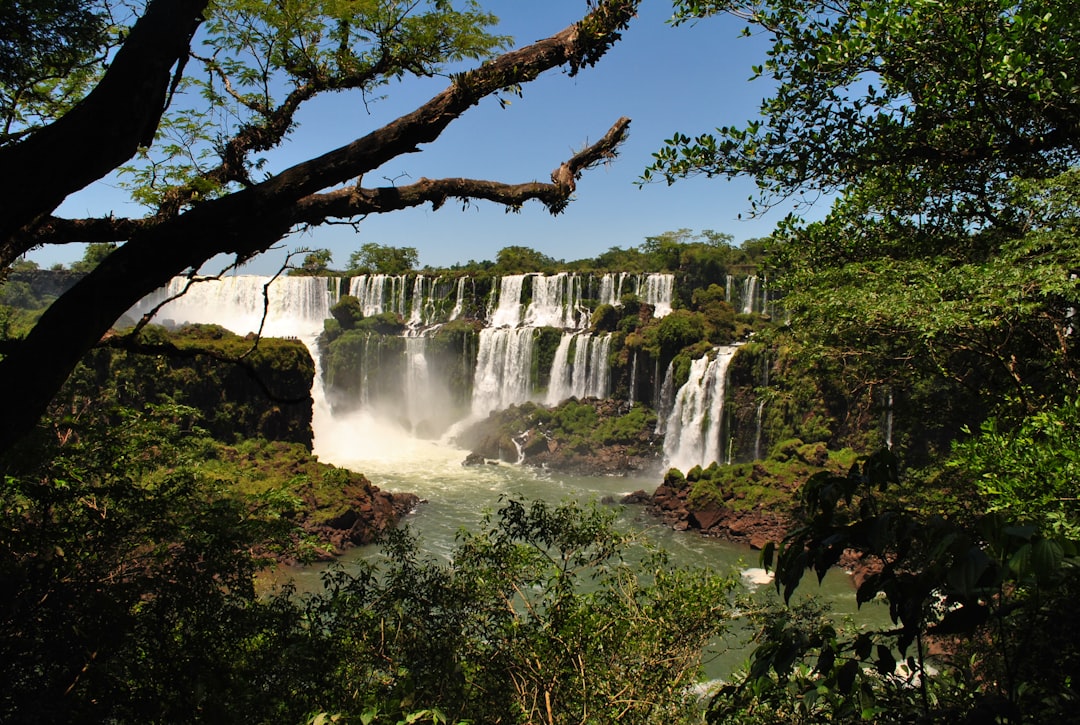 Scopri le Cascate dell'Iguazú: un Paradiso Naturale - N3370 Puerto Iguazu | Secret World Trip Planner