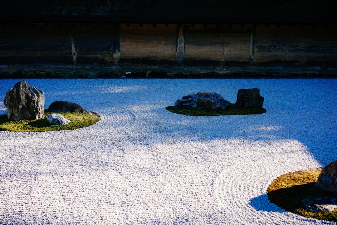 Karesansui: Die Magie der Zen-Gärten in Kyoto - Kyoto | Secret World Trip Planner