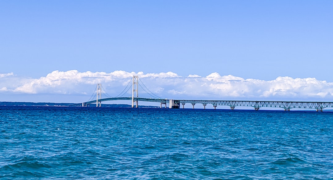 Mackinac-Brücke: Eine Verbindung zwischen zwei Welten - Mackinaw City | Secret World Trip Planner